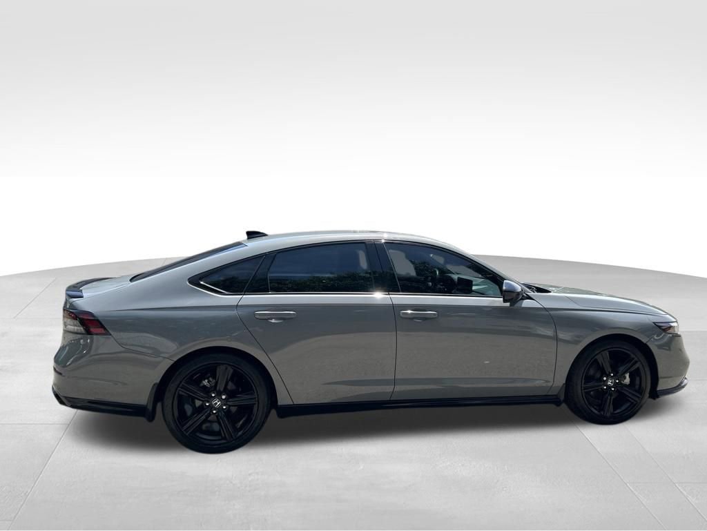 Used 2024 Honda Accord Sport image 6
