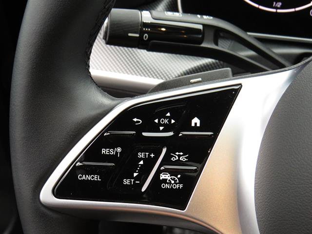 Used 2025 Mercedes-Benz C 300 4MATIC Sedan image 11