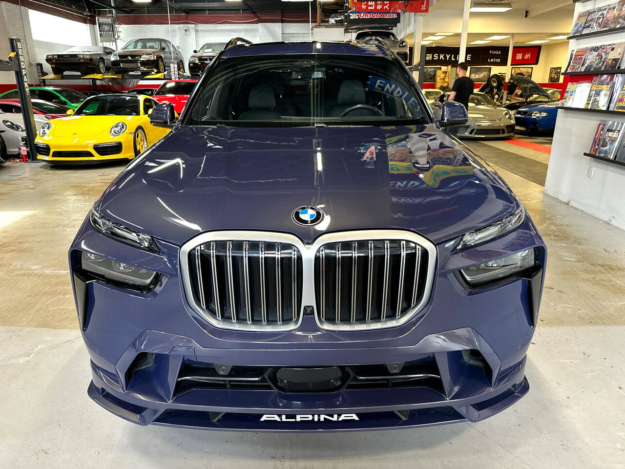 Used 2025 BMW ALPINA XB7 image 2