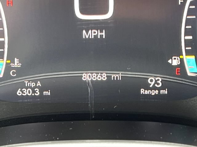 Used 2024 Chrysler Pacifica Touring-L FWD image 7