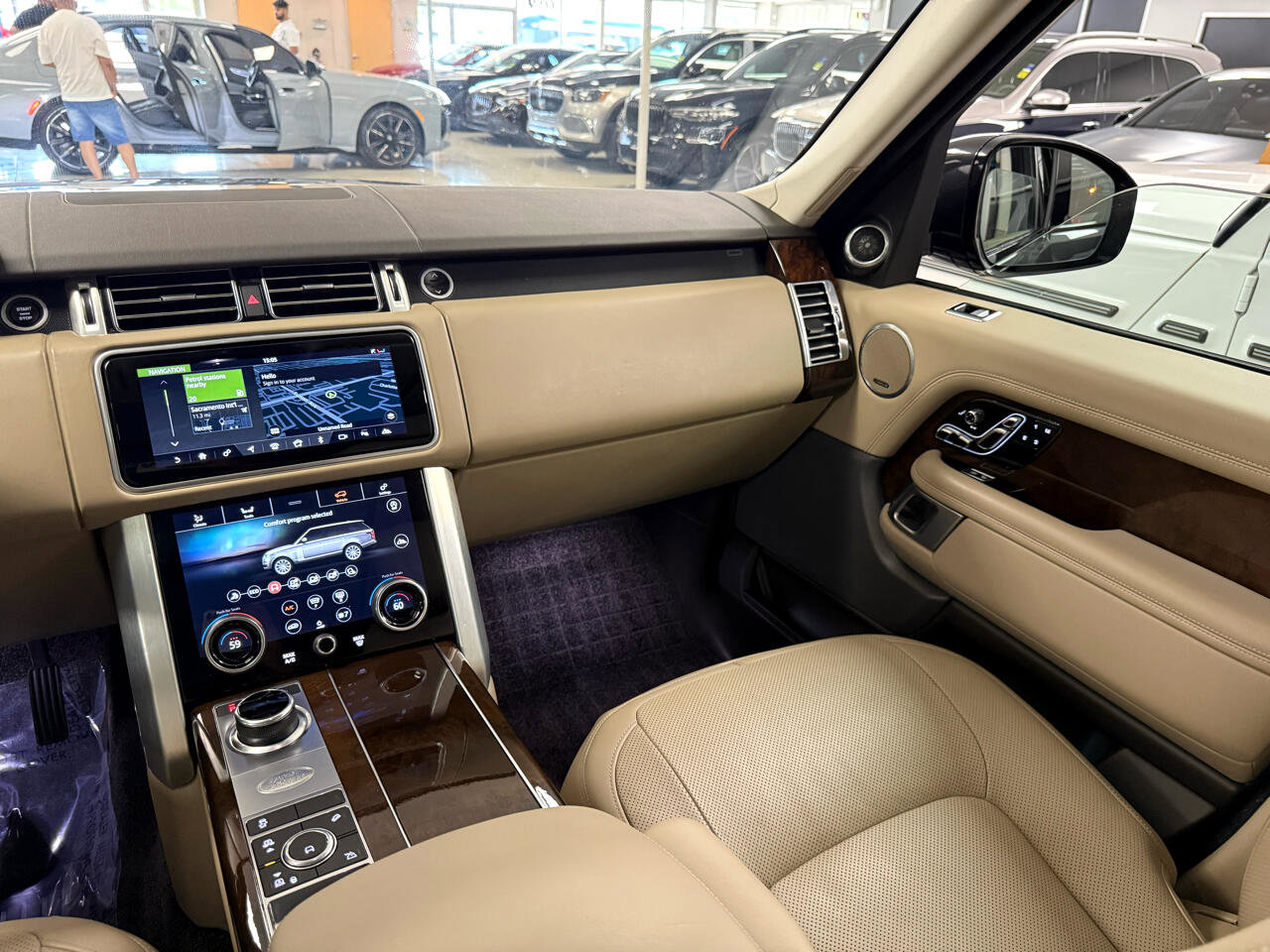 Used 2020 Land Rover Range Rover HSE image 13