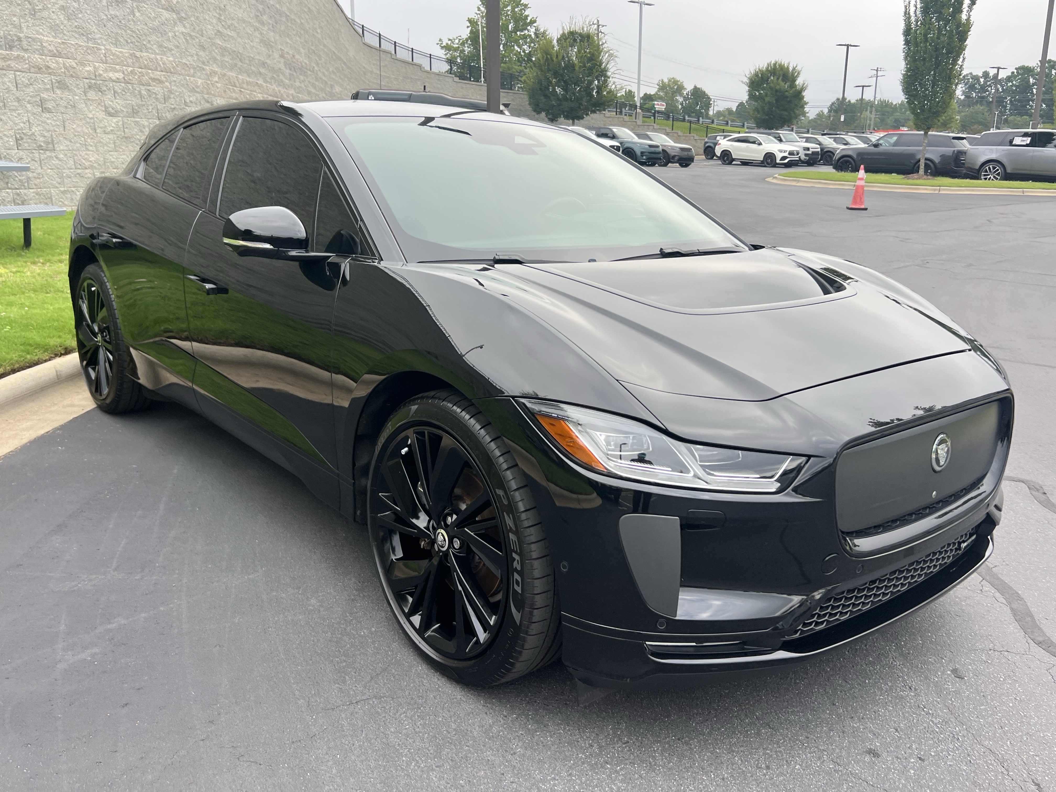Used 2024 Jaguar I-PACE R-Dynamic HSE AWD/4WD image 10