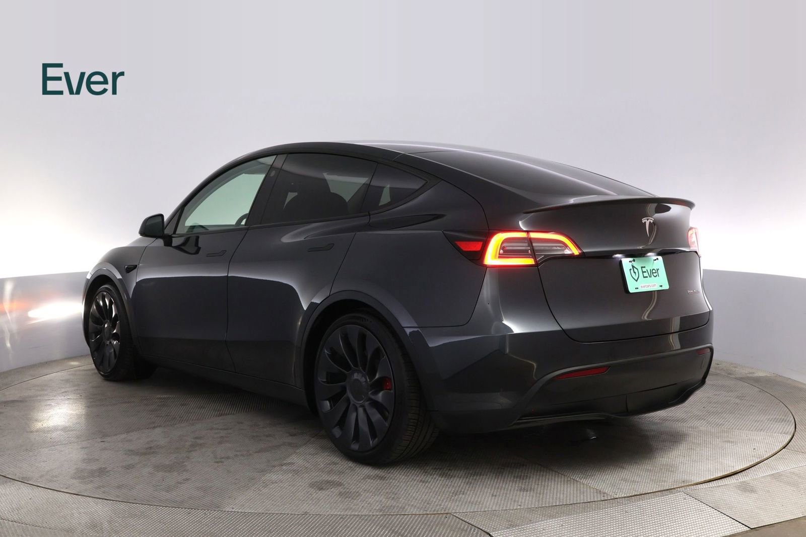 Used 2024 Tesla Model Y Performance AWD/4WD image 17