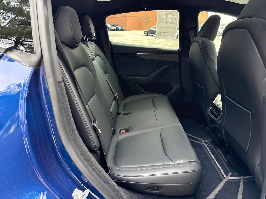 Used 2026 Tesla Model Y Long Range image 27