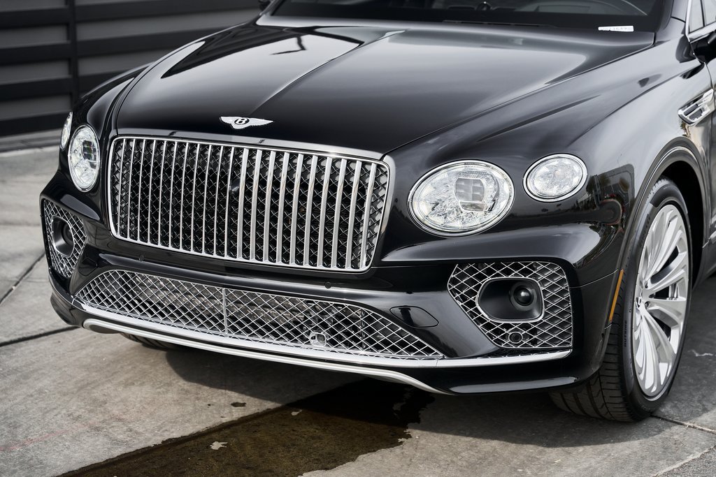 Used 2023 Bentley Bentayga Extended Wheelbase AWD/4WD image 7