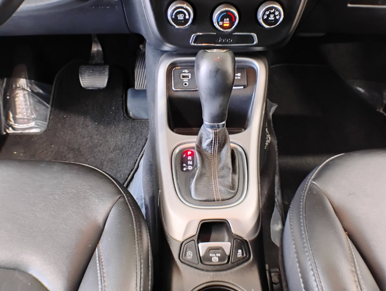 Used 2018 Jeep Compass Latitude image 16