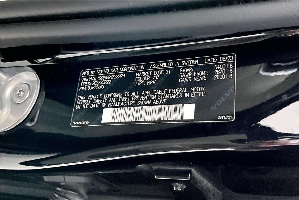 Certified 2024 Volvo XC60 B5 Ultimate w/ Protection Package Premier AWD/4WD image 42