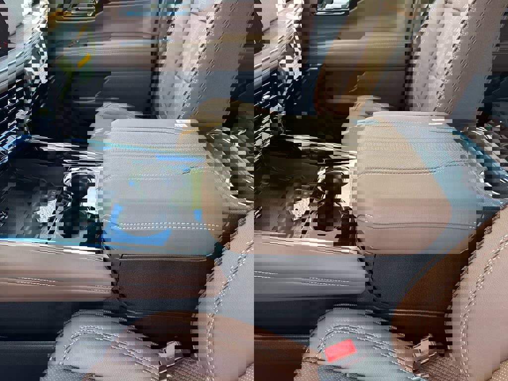 New 2026 Chevrolet Suburban High Country image 16