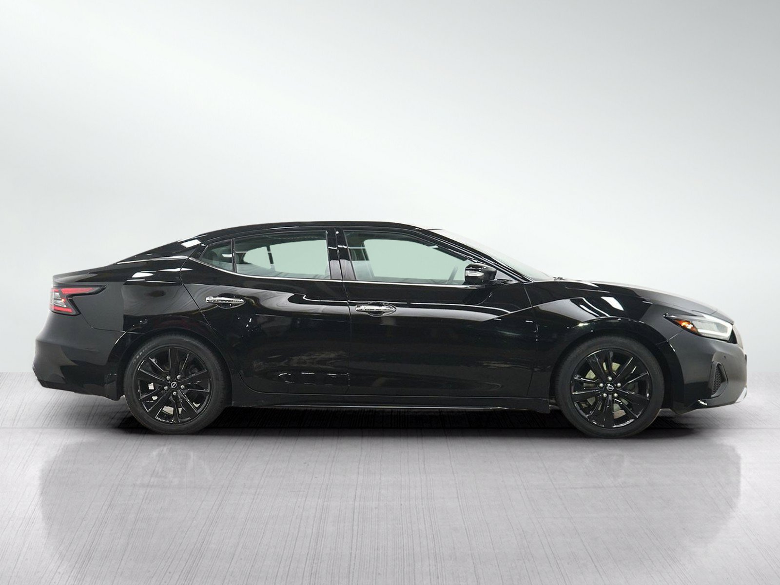Used 2023 Nissan Maxima SL FWD image 8