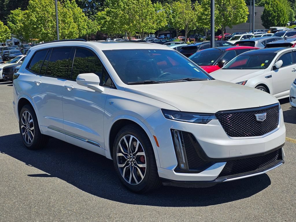Used 2022 Cadillac XT6 Sport AWD/4WD image 3