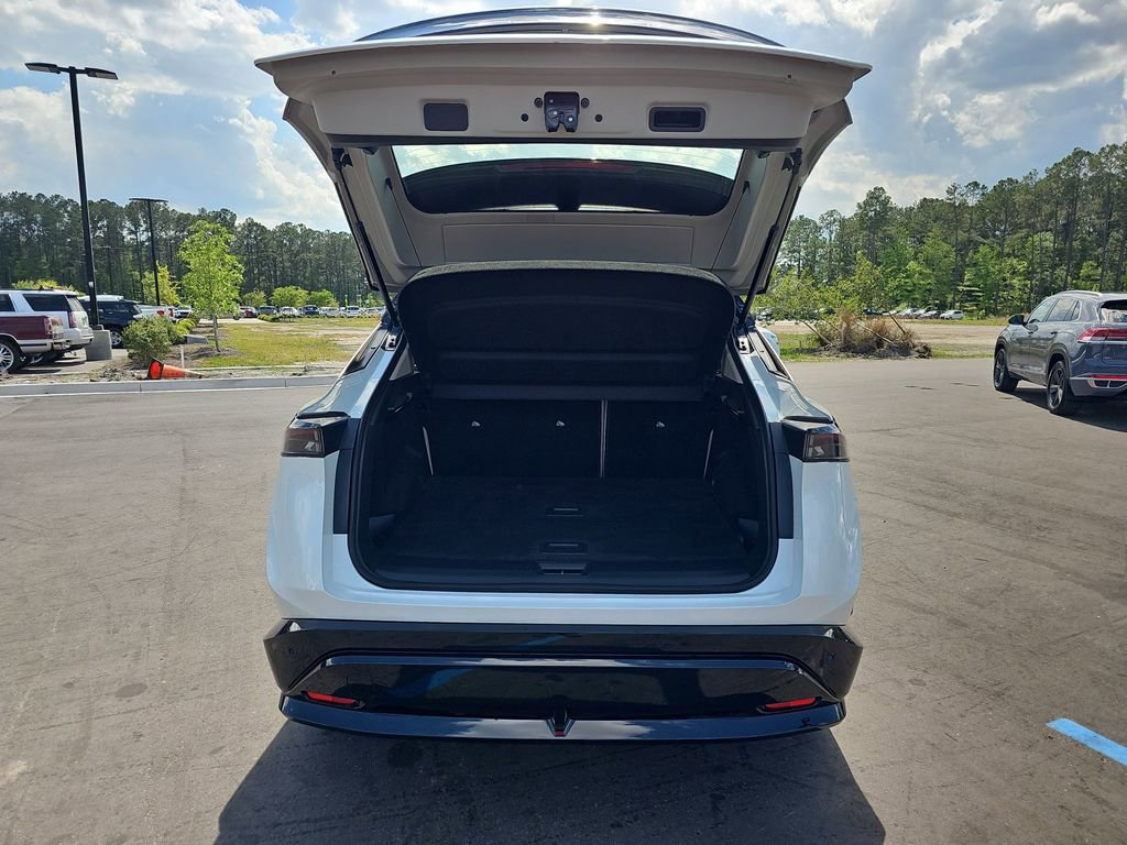 Used 2023 Nissan Ariya FWD image 16
