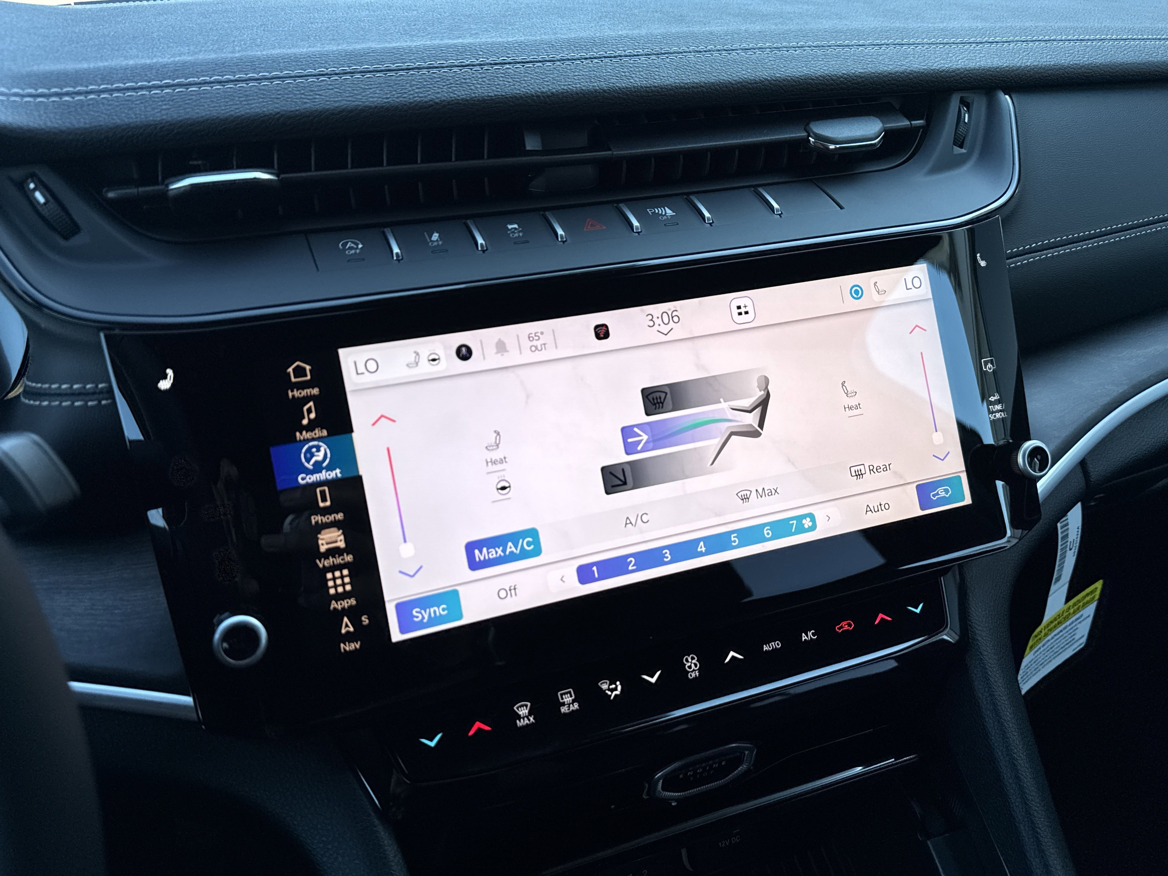 New 2026 Jeep Grand Cherokee Altitude image 34