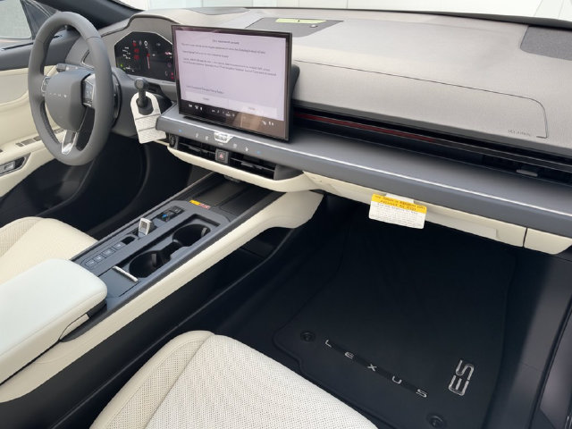 New 2026 Lexus ES 350h w/ Accessory Package (Z2) FWD image 32