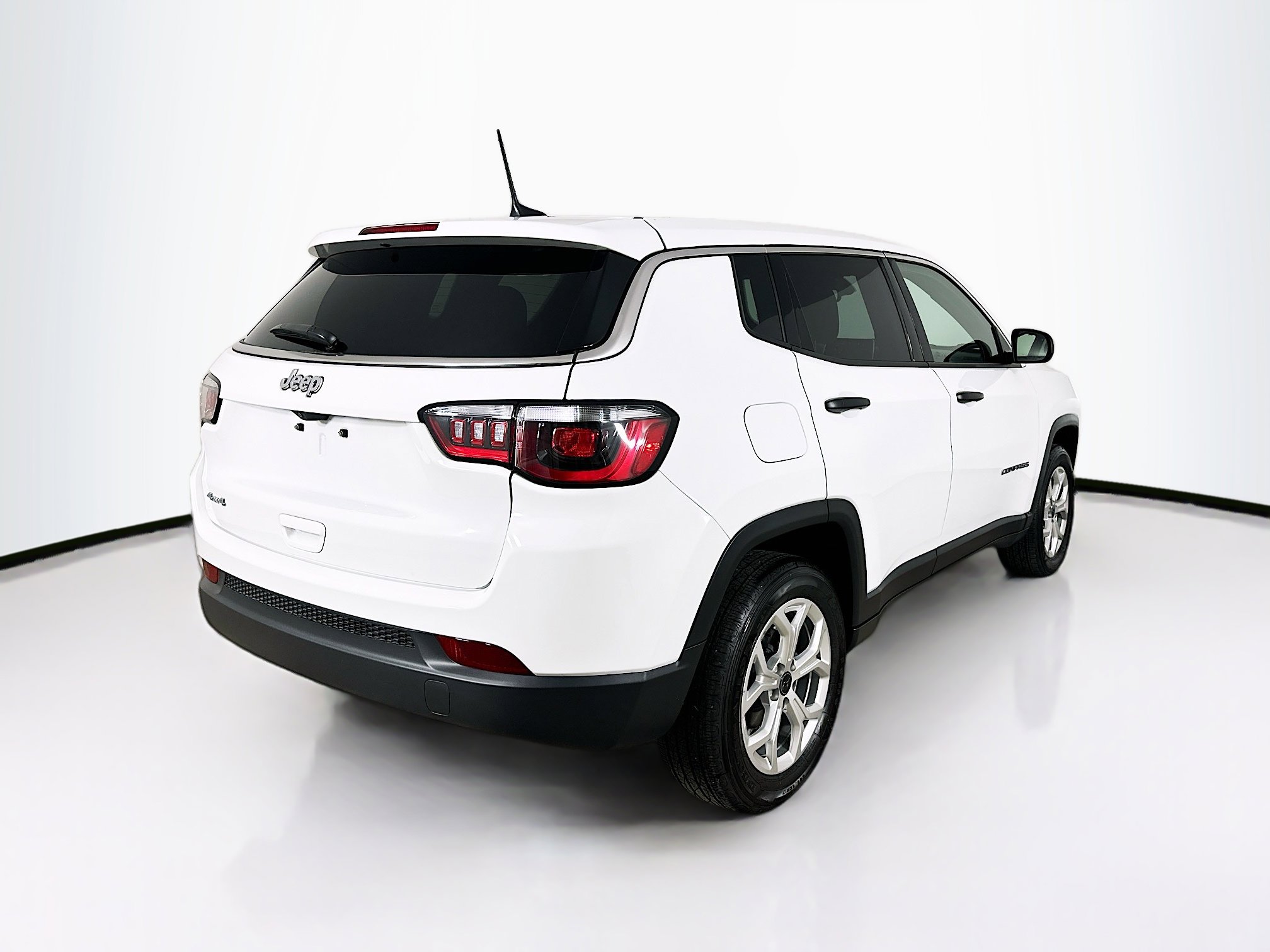 Certified 2025 Jeep Compass Sport image 5