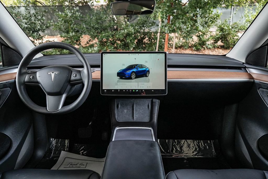 Used 2023 Tesla Model Y Long Range image 12
