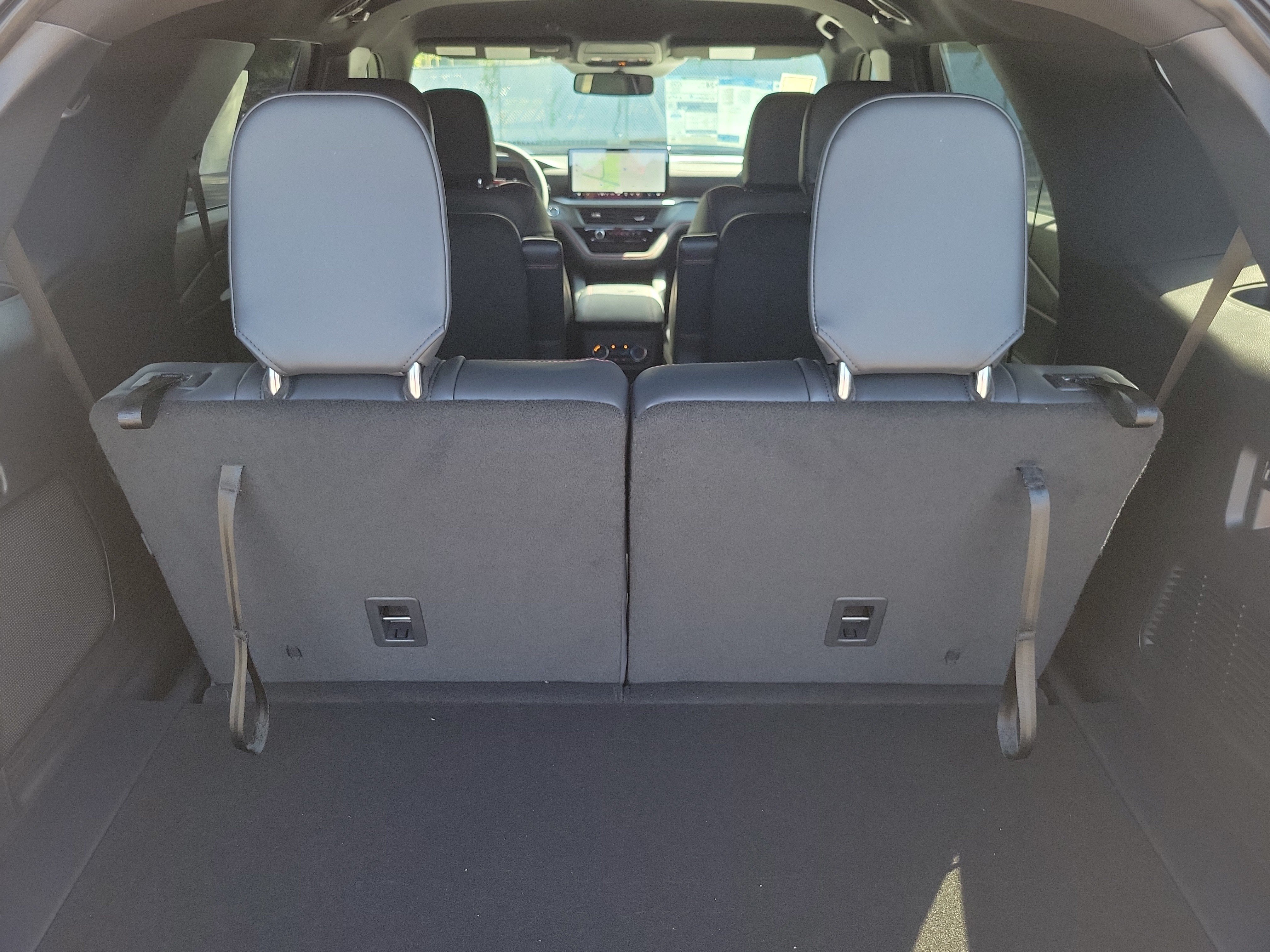 New 2026 Ford Explorer ST-Line w/ ST-Line Street Pack RWD image 7