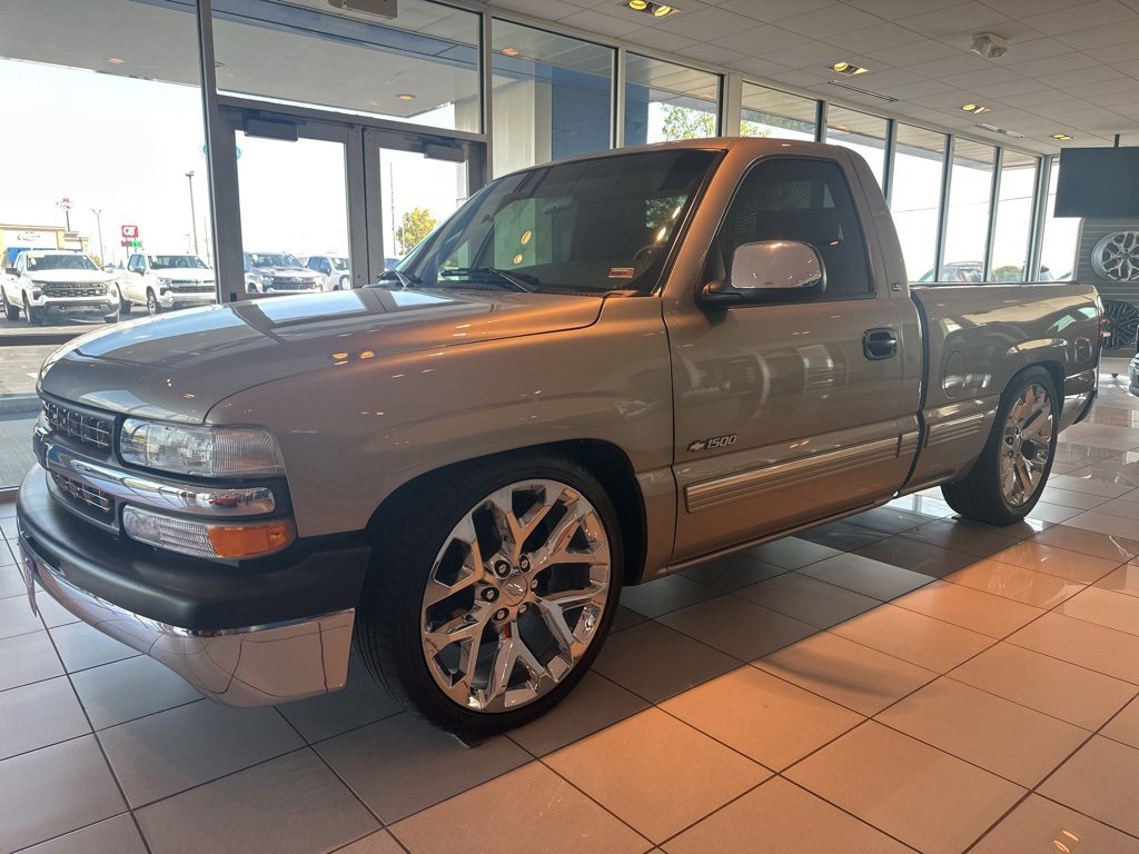 Used 1999 Chevrolet Silverado 1500 LS w/ Firm Ride Suspension Pkg image 4