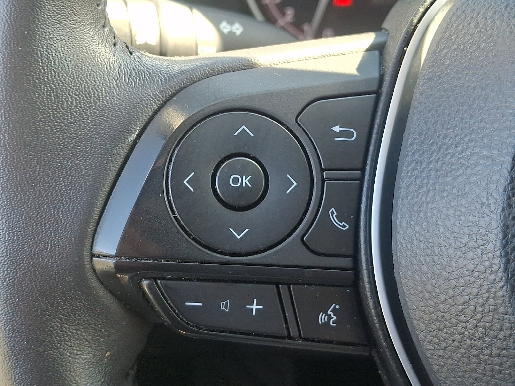 Used 2023 Toyota RAV4 XLE Premium AWD/4WD image 21