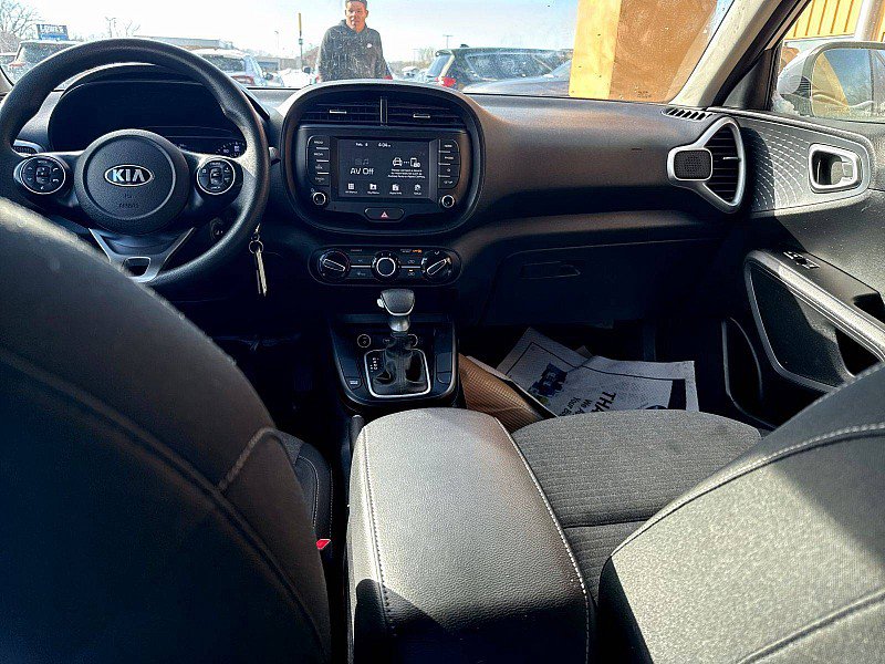 Used 2020 Kia Soul S FWD image 10