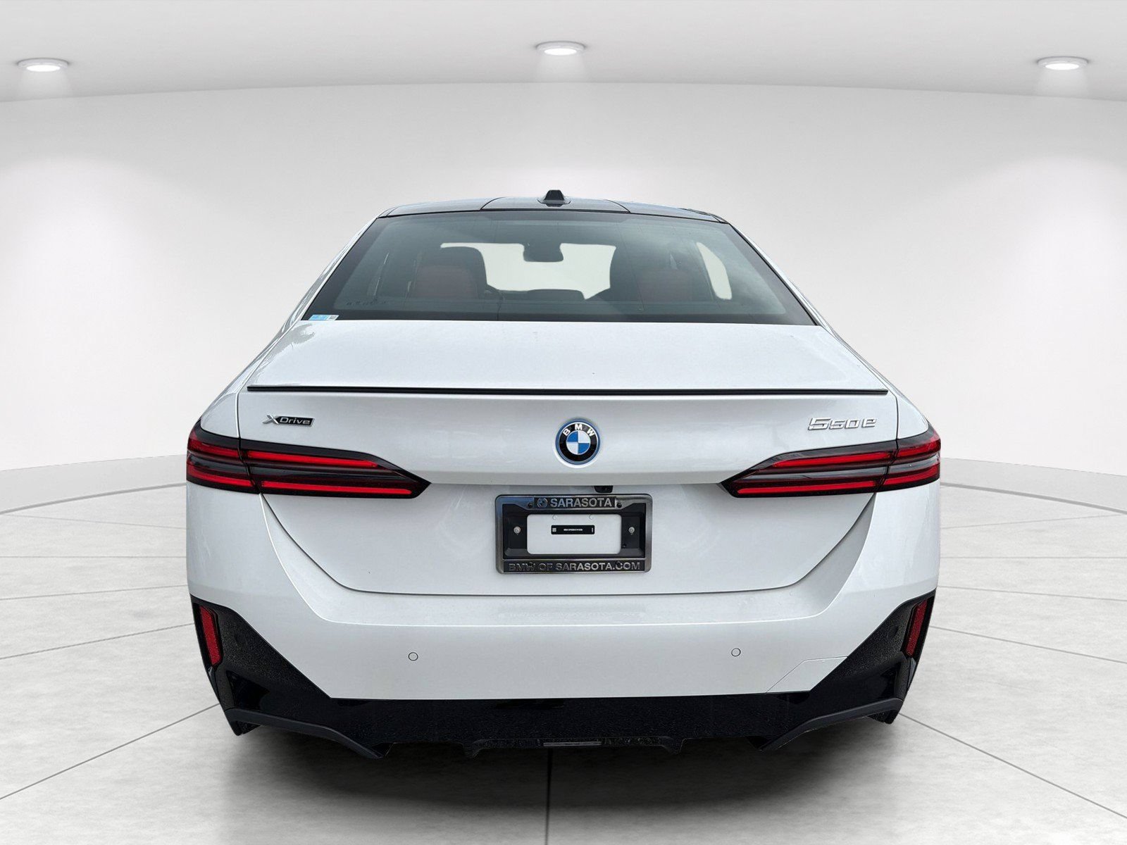 New 2027 BMW 550e xDrive w/ Executive Package AWD/4WD image 5