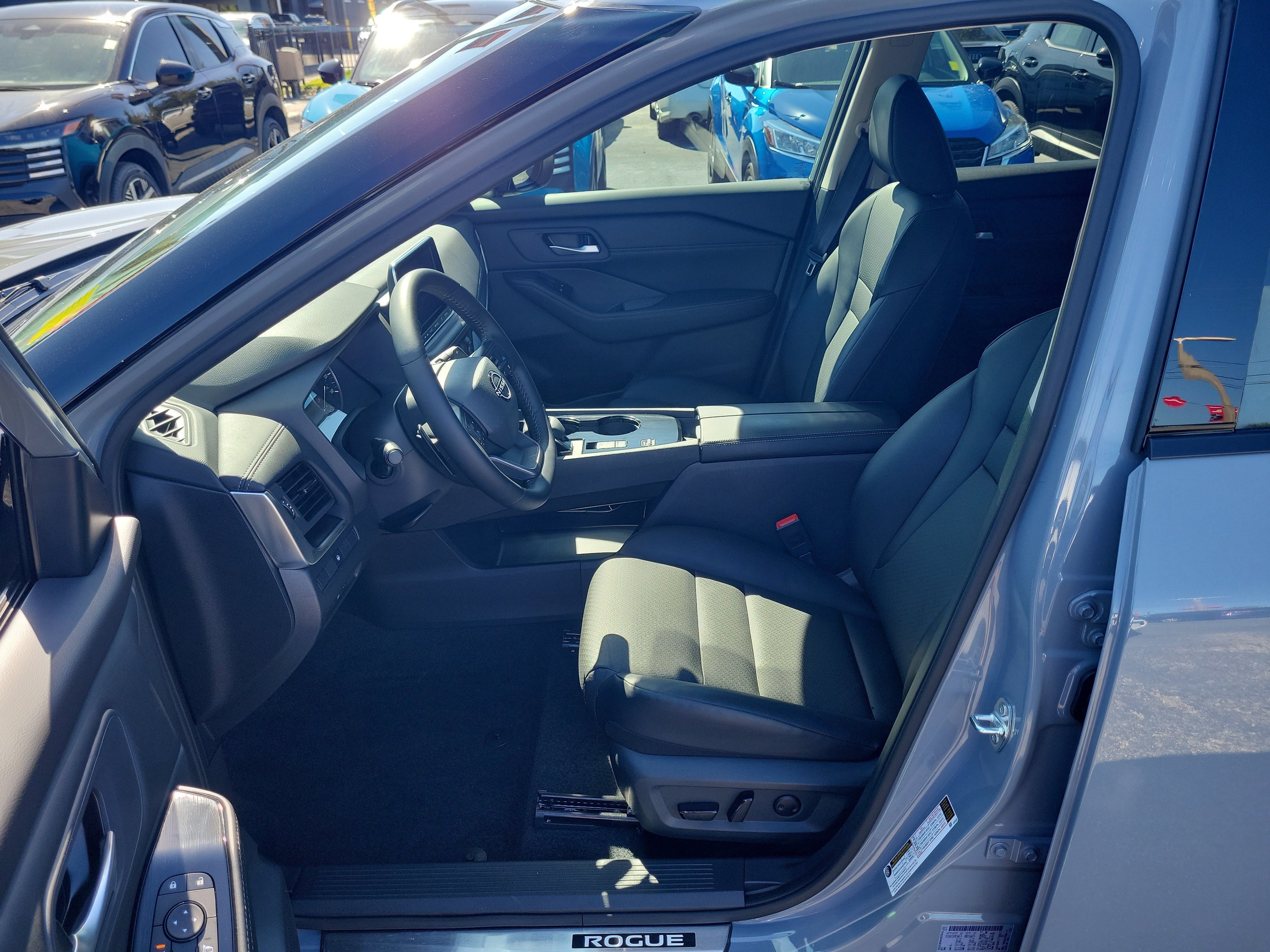 Certified 2026 Nissan Rogue Dark Armor FWD image 13