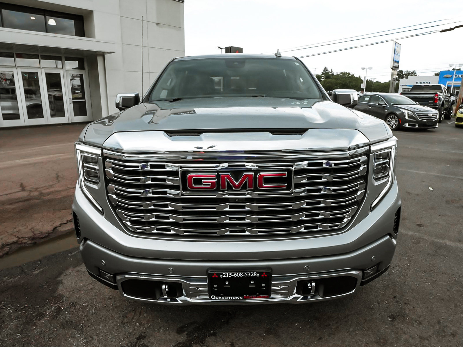 Used 2024 GMC Sierra 1500 Denali w/ Denali Reserve Package AWD/4WD image 2