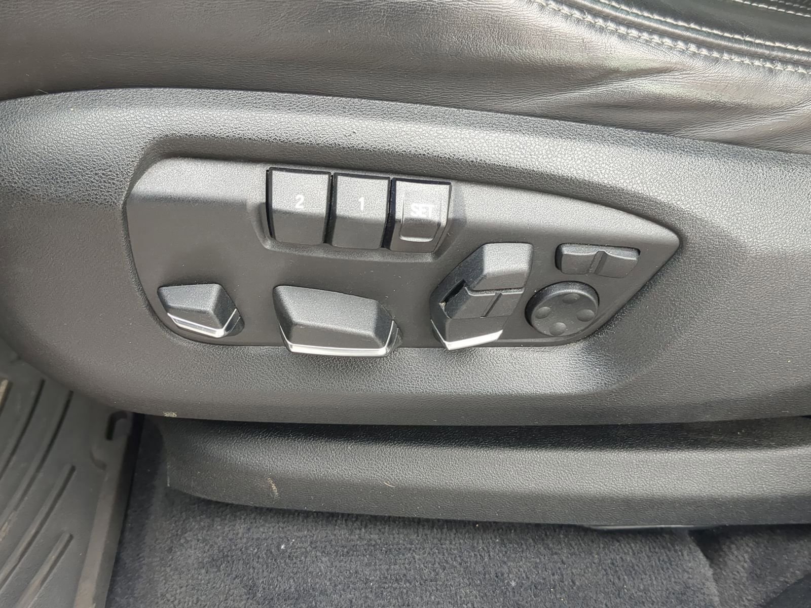 Used 2017 BMW X5 M image 23