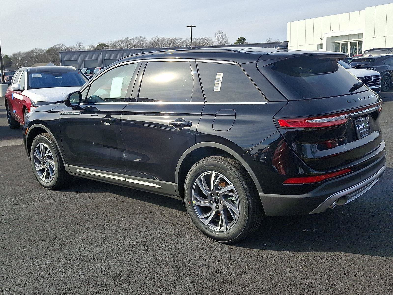 New 2026 Lincoln Corsair Premiere image 4