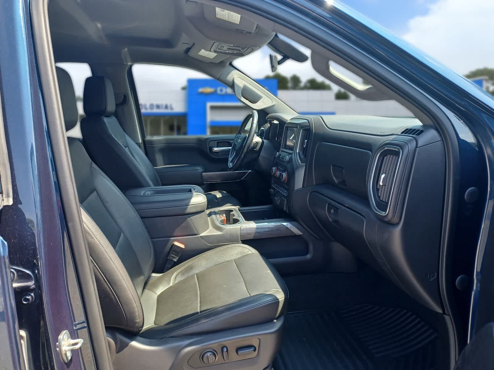 Certified 2019 Chevrolet Silverado 1500 LTZ w/ LTZ Plus Package AWD/4WD image 21