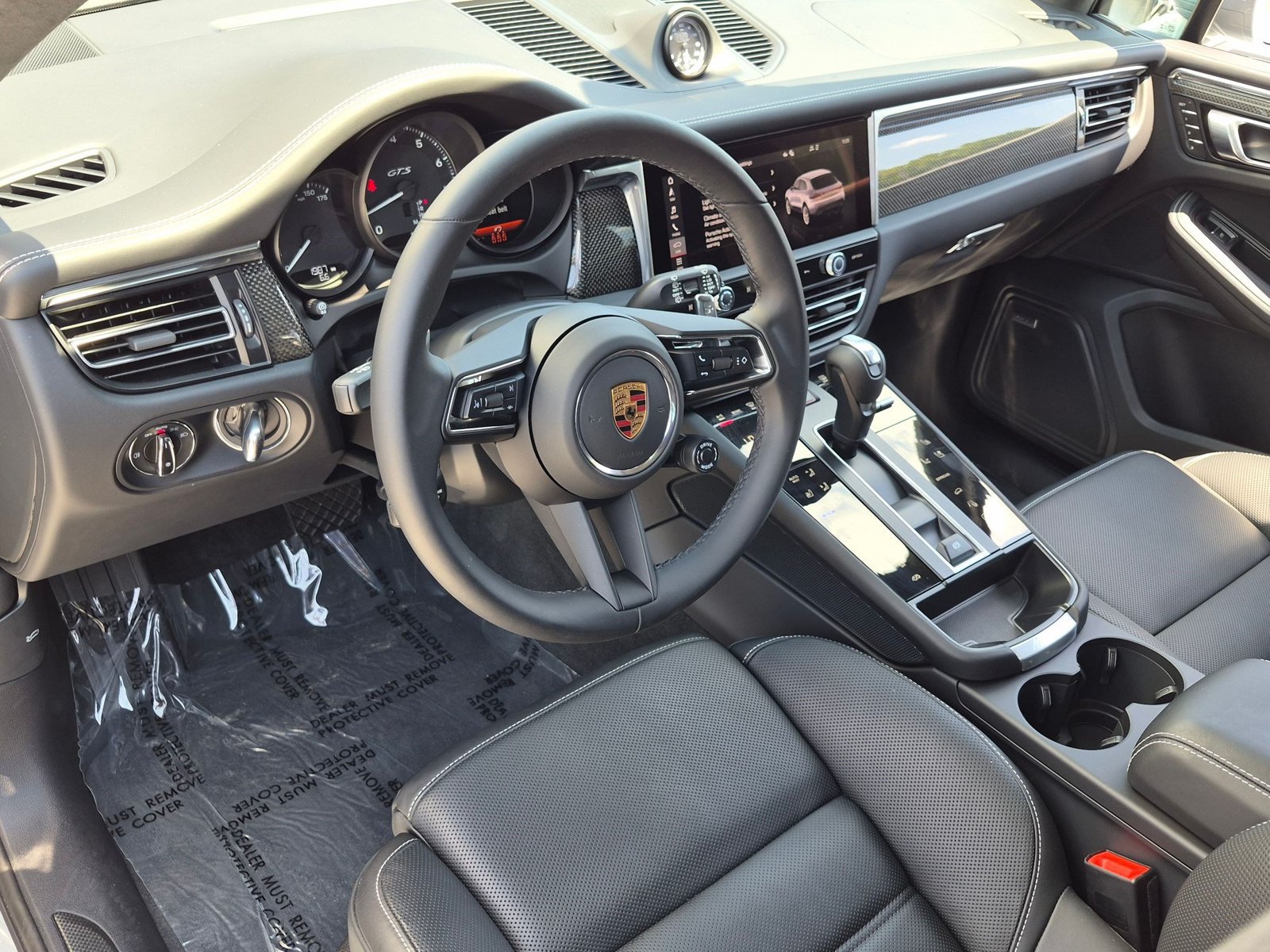 Certified 2026 Porsche Macan GTS AWD/4WD image 3