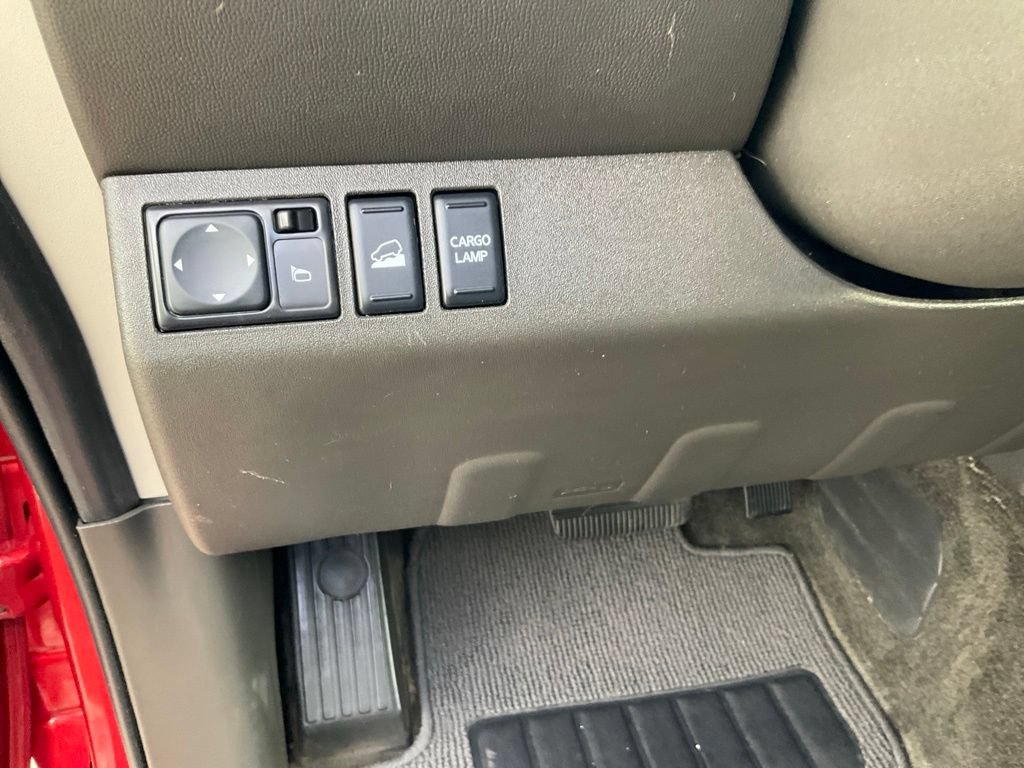 Used 2017 Nissan Frontier PRO-4X AWD/4WD image 8
