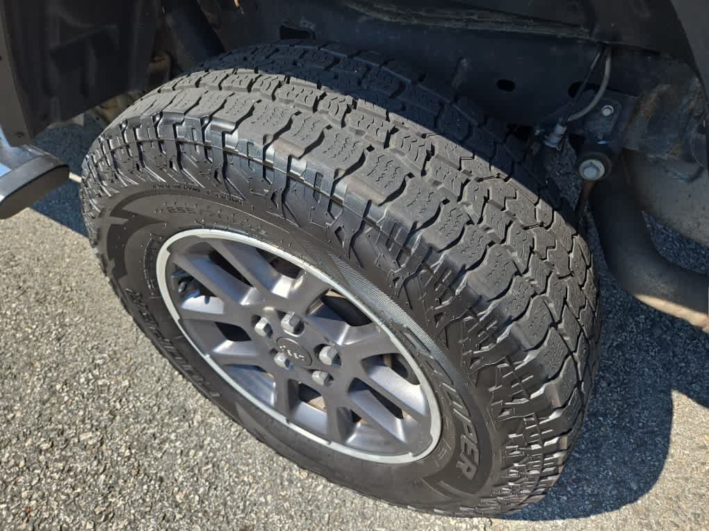 Used 2020 Jeep Gladiator Overland AWD/4WD image 13