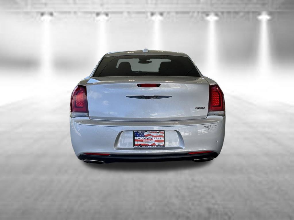 Used 2021 Chrysler 300 Touring w/ Sport Appearance Package RWD image 5