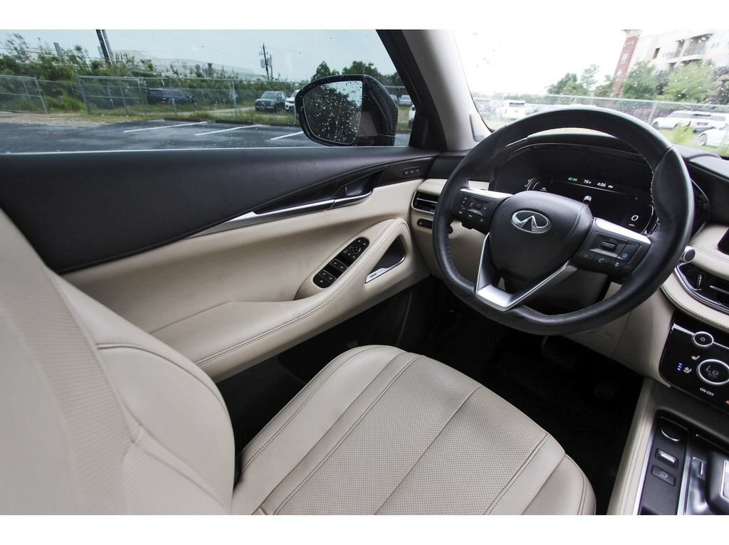 Used 2023 INFINITI QX60 Sensory w/ Vision Package AWD/4WD image 9