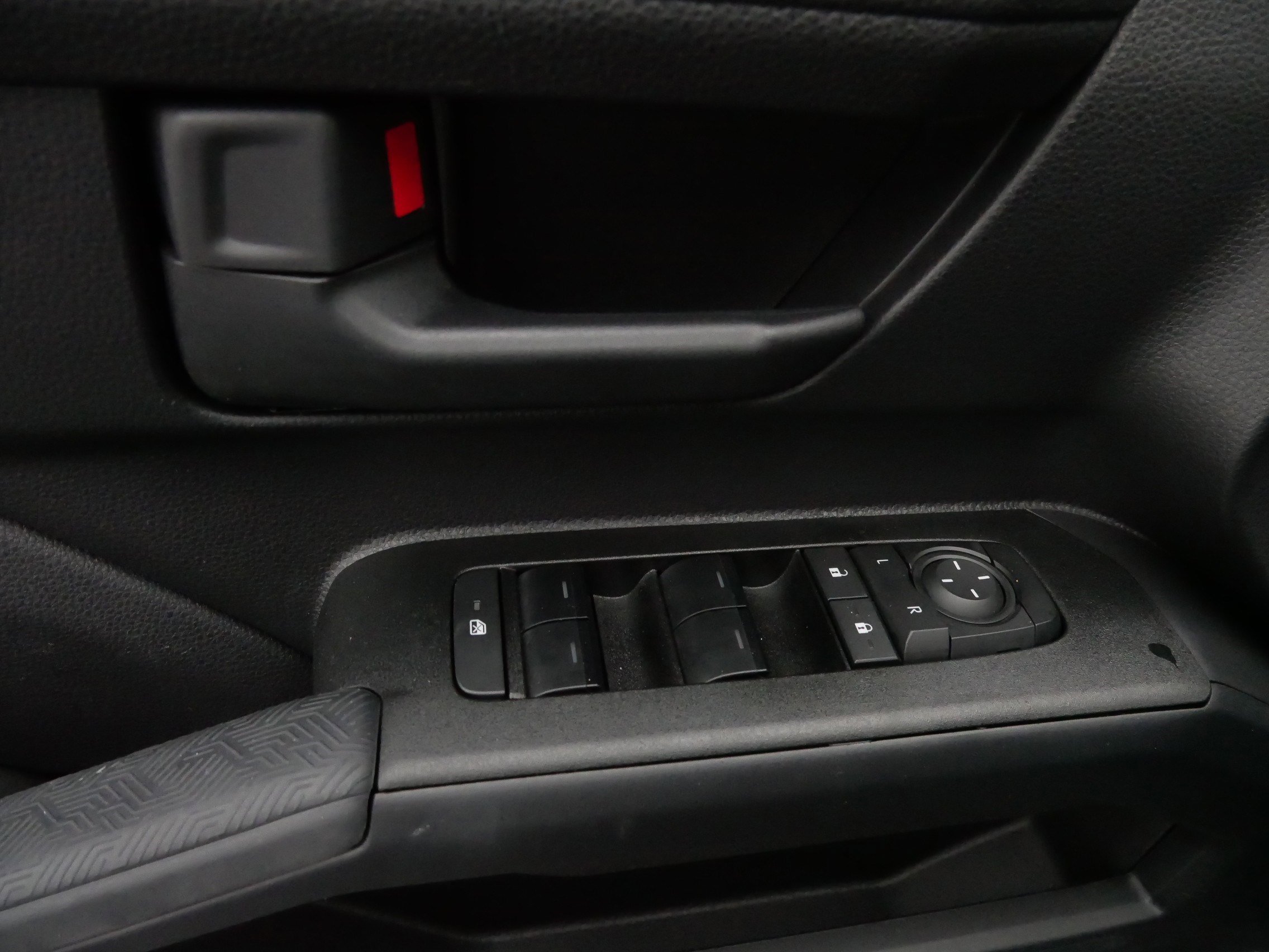 Certified 2025 Toyota 4Runner SR5 image 19