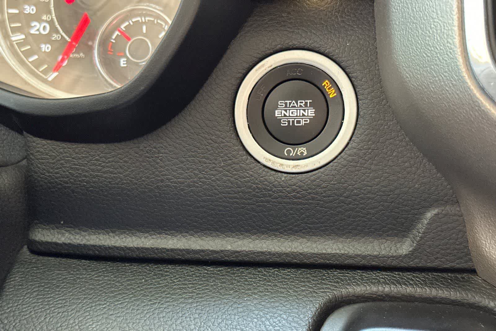 Used 2020 RAM 1500 Laramie RWD image 23