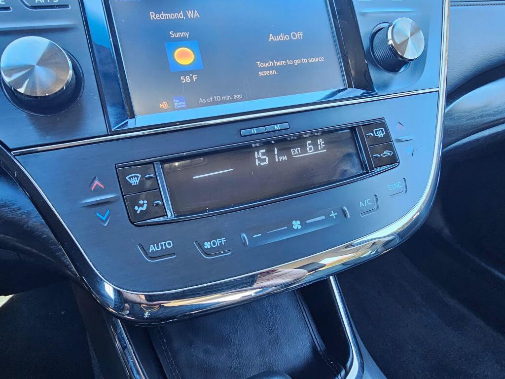 Used 2017 Toyota Avalon XLE w/ Carpet Mat Package FWD image 27