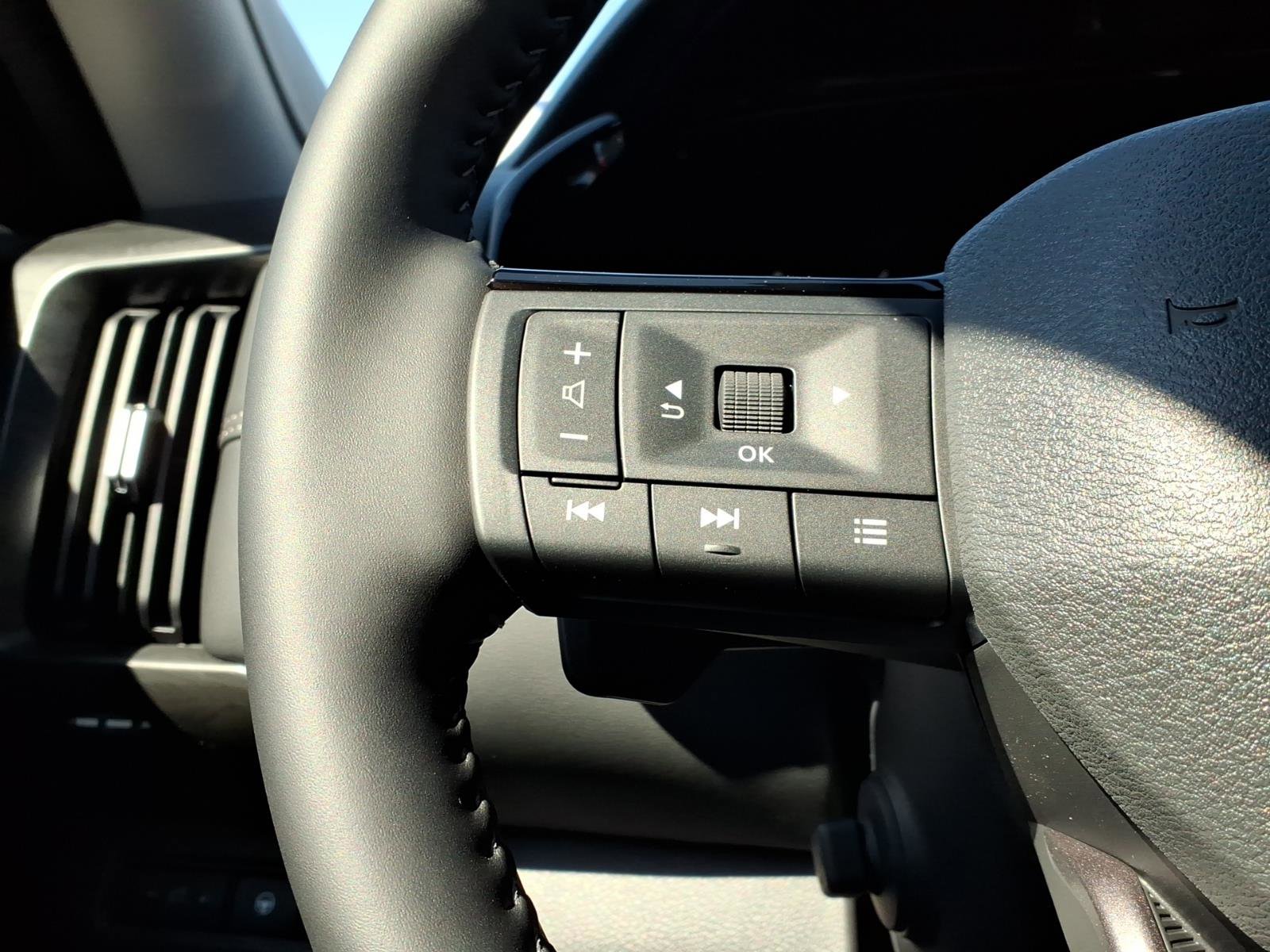 New 2026 Nissan Pathfinder Platinum AWD/4WD image 20