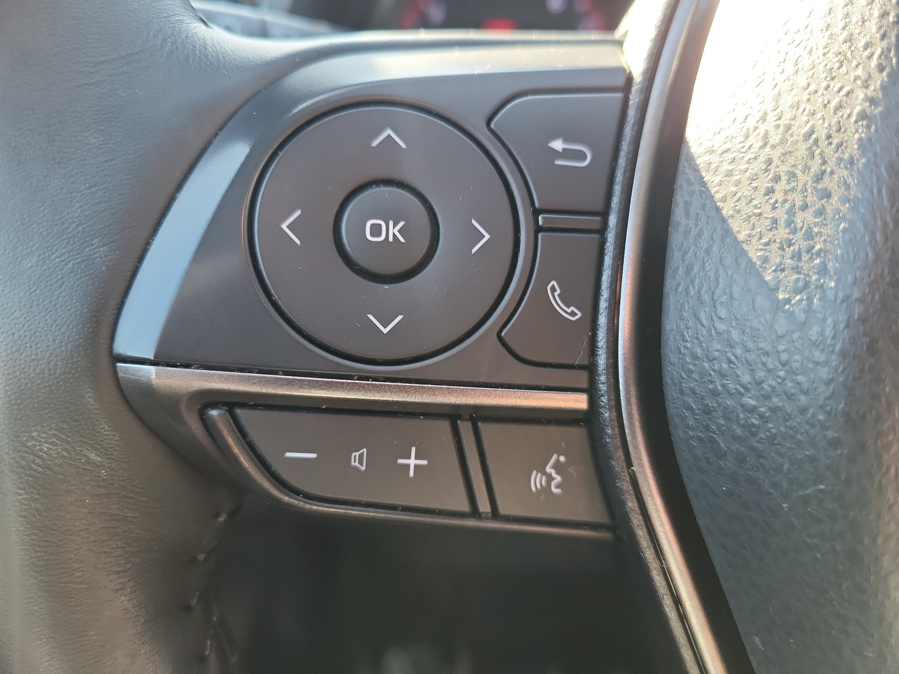Used 2022 Toyota Camry XSE AWD/4WD image 25