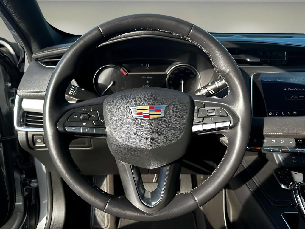 Used 2023 Cadillac XT4 Premium Luxury image 16