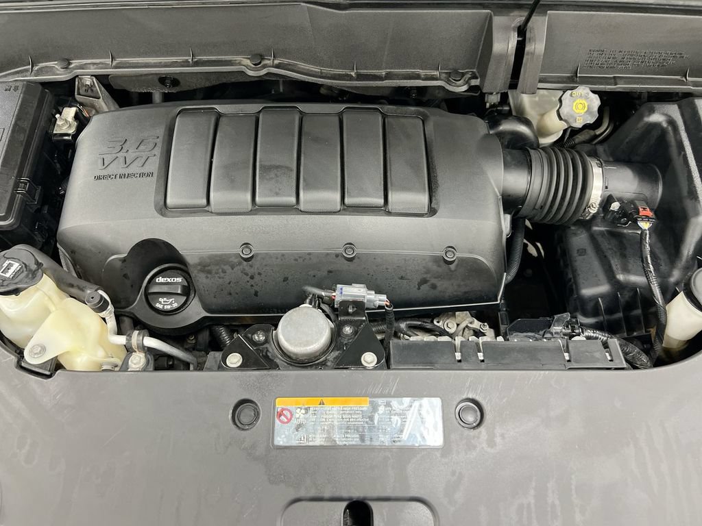 Used 2017 Chevrolet Traverse LT FWD image 25