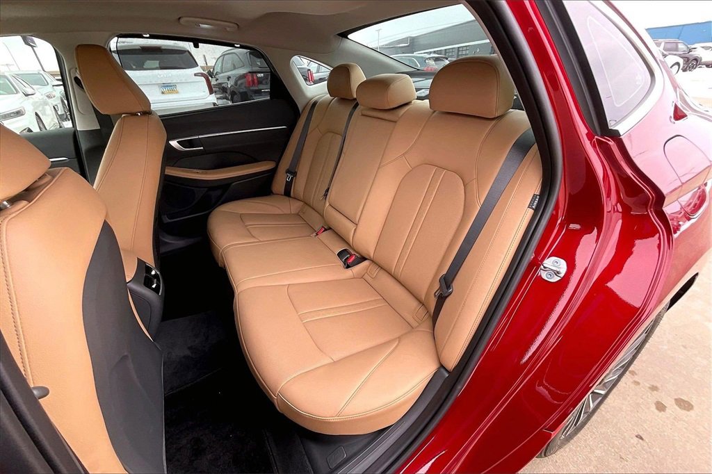 Used 2025 Hyundai Sonata Limited image 26