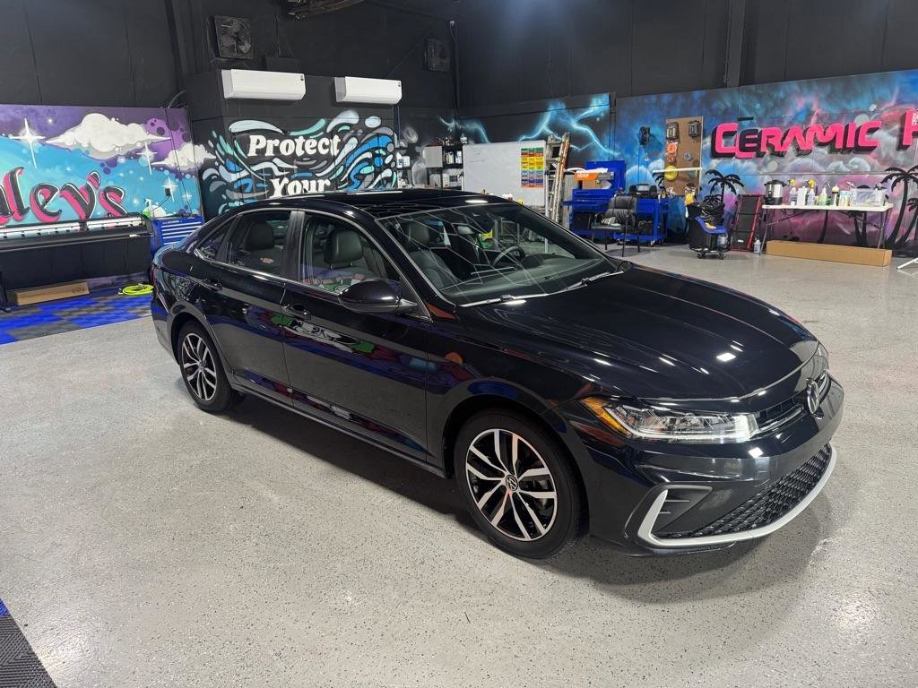 Used 2025 Volkswagen Jetta SE image 7
