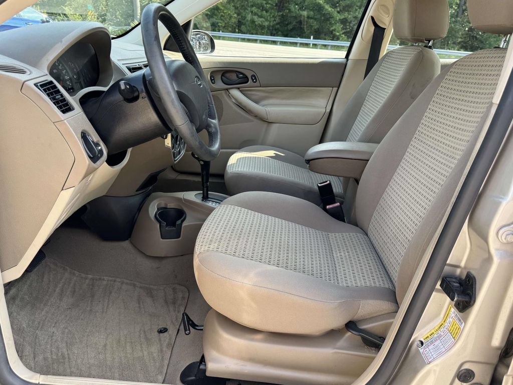 Used 2007 Ford Focus S FWD image 20