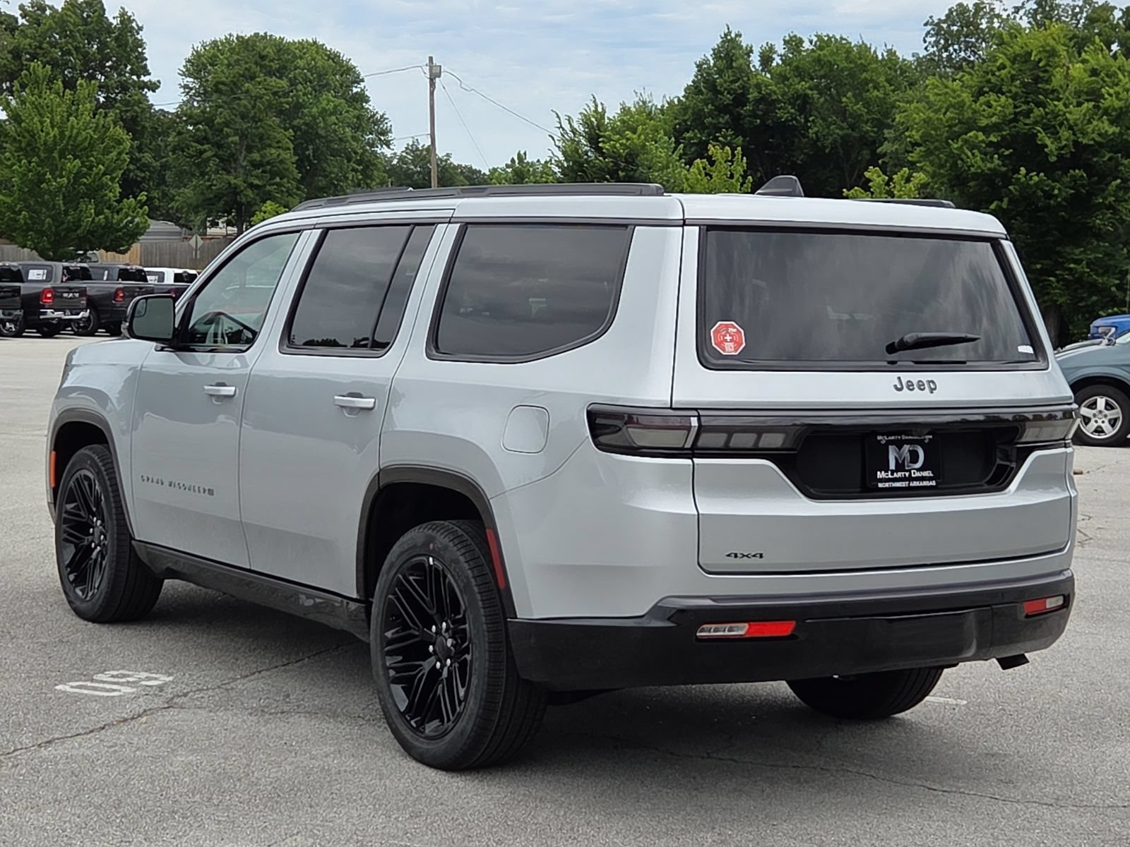 New 2026 Jeep Grand Wagoneer Limited AWD/4WD image 4