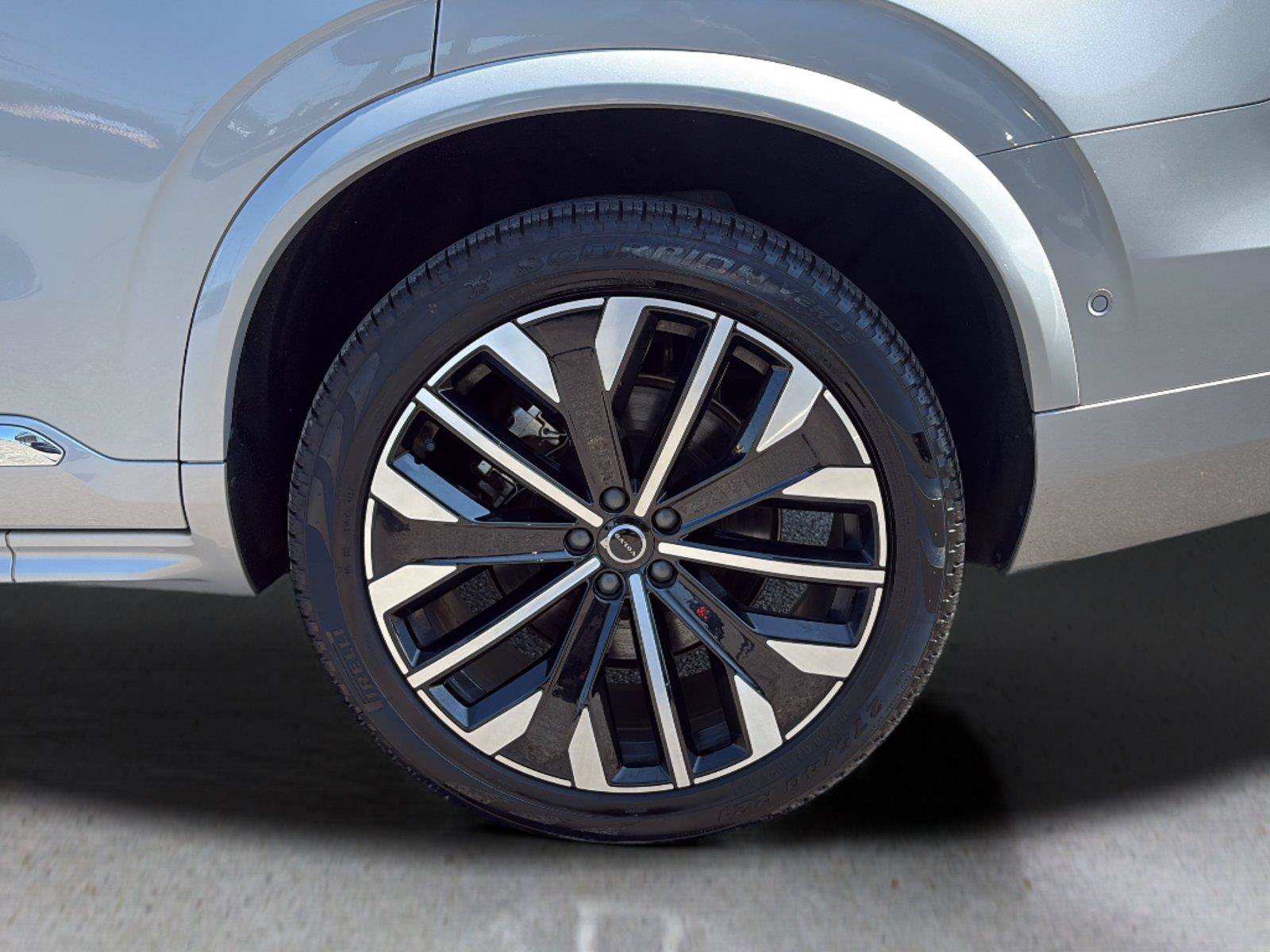 Used 2025 Volvo XC90 B6 Plus AWD/4WD image 51
