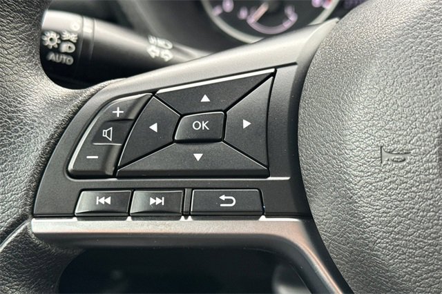 Used 2025 Nissan Sentra SV image 36