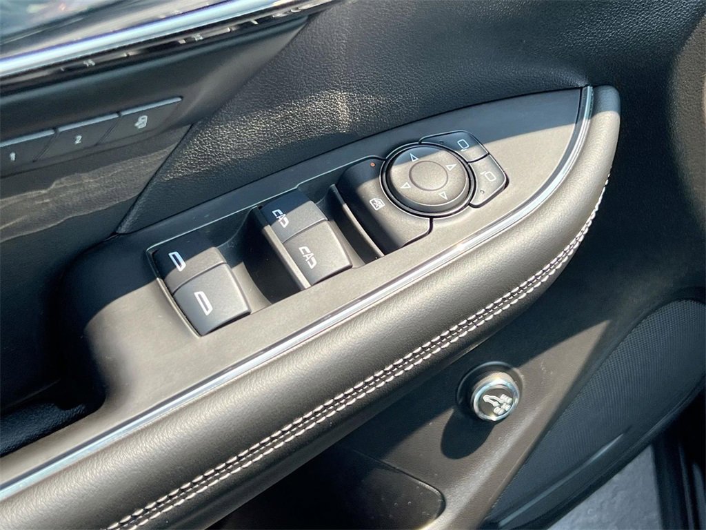 Certified 2022 Buick Envision Essence w/ Safety Package image 23