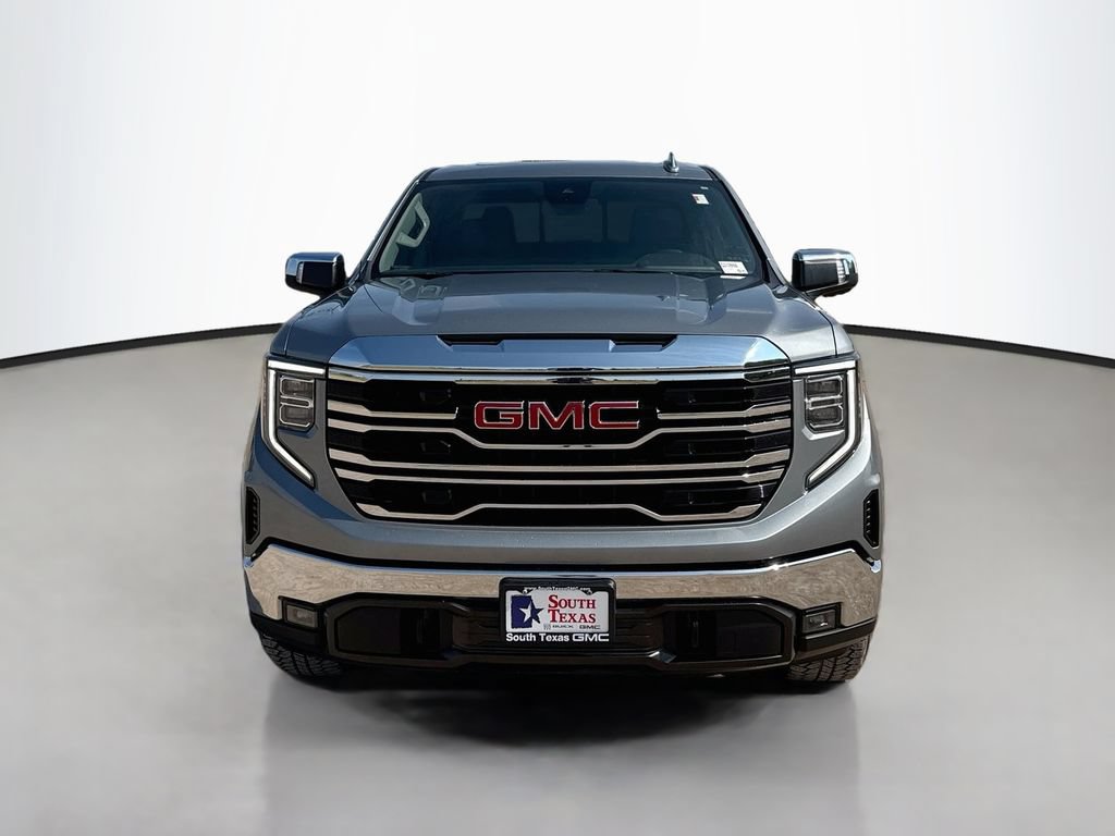 Used 2023 GMC Sierra 1500 SLT AWD/4WD image 2