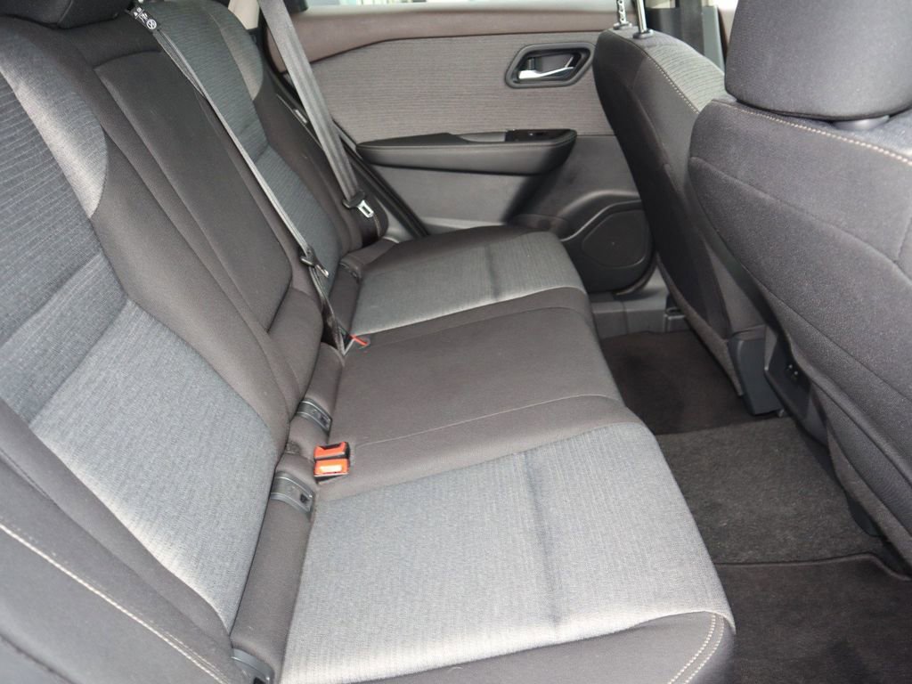 Certified 2023 Nissan Rogue SV image 28
